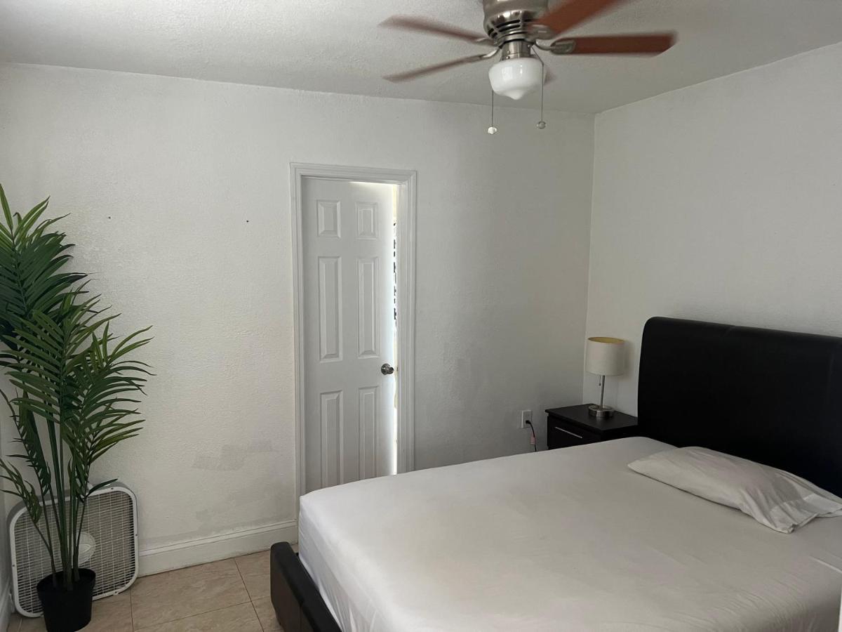 Miami Haven By Airport Villa Luaran gambar